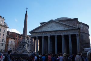 italy_rome_pantheon_roman_temple_gods_ancient_converted_christianity_oculus_raphaels_burial_beautiful_monument_outside_plaza_400